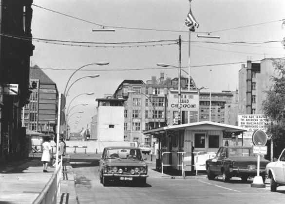 allied checkpoint charlie